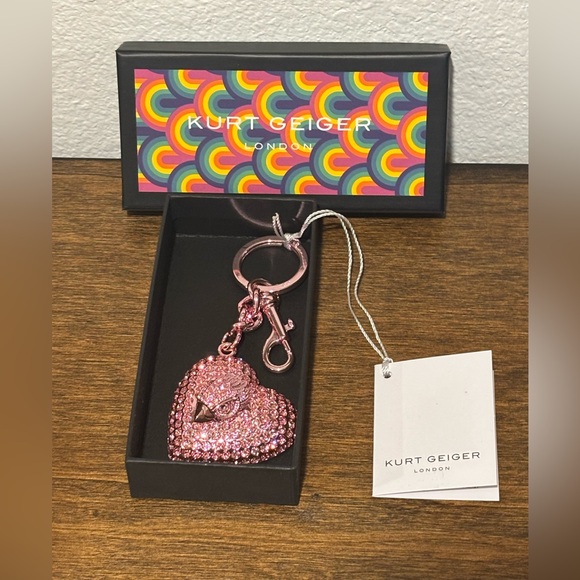 Kurt Geiger Accessories - Kurt Geiger Sparkling Pink Heart Key Holder